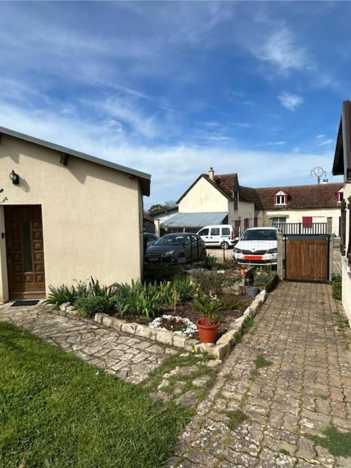 Studio Proche Beauval Et Chateaux De La Loire Francueil Exteriör bild